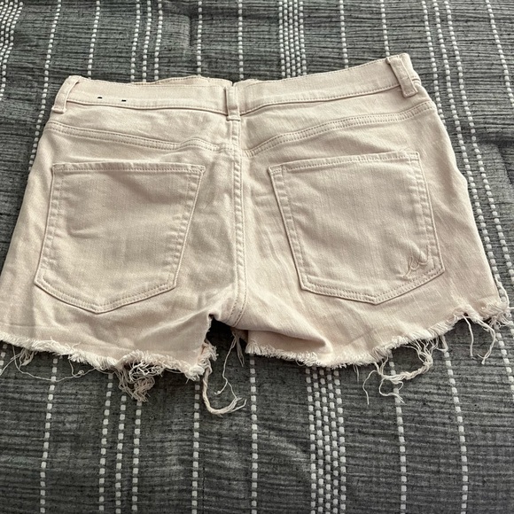 Women’s Express Distressed Shorts - Picture 2 of 2
